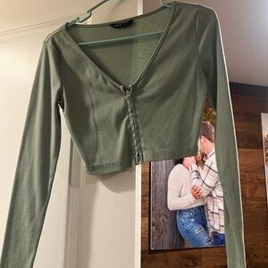 Green Long Sleeve Crop Top